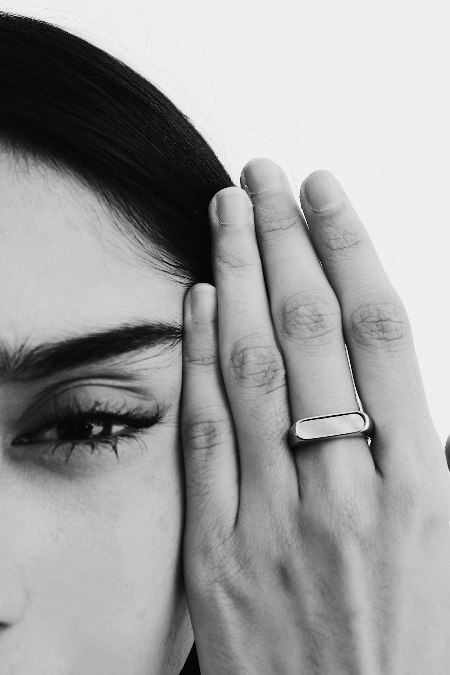 Anillo Corintio White